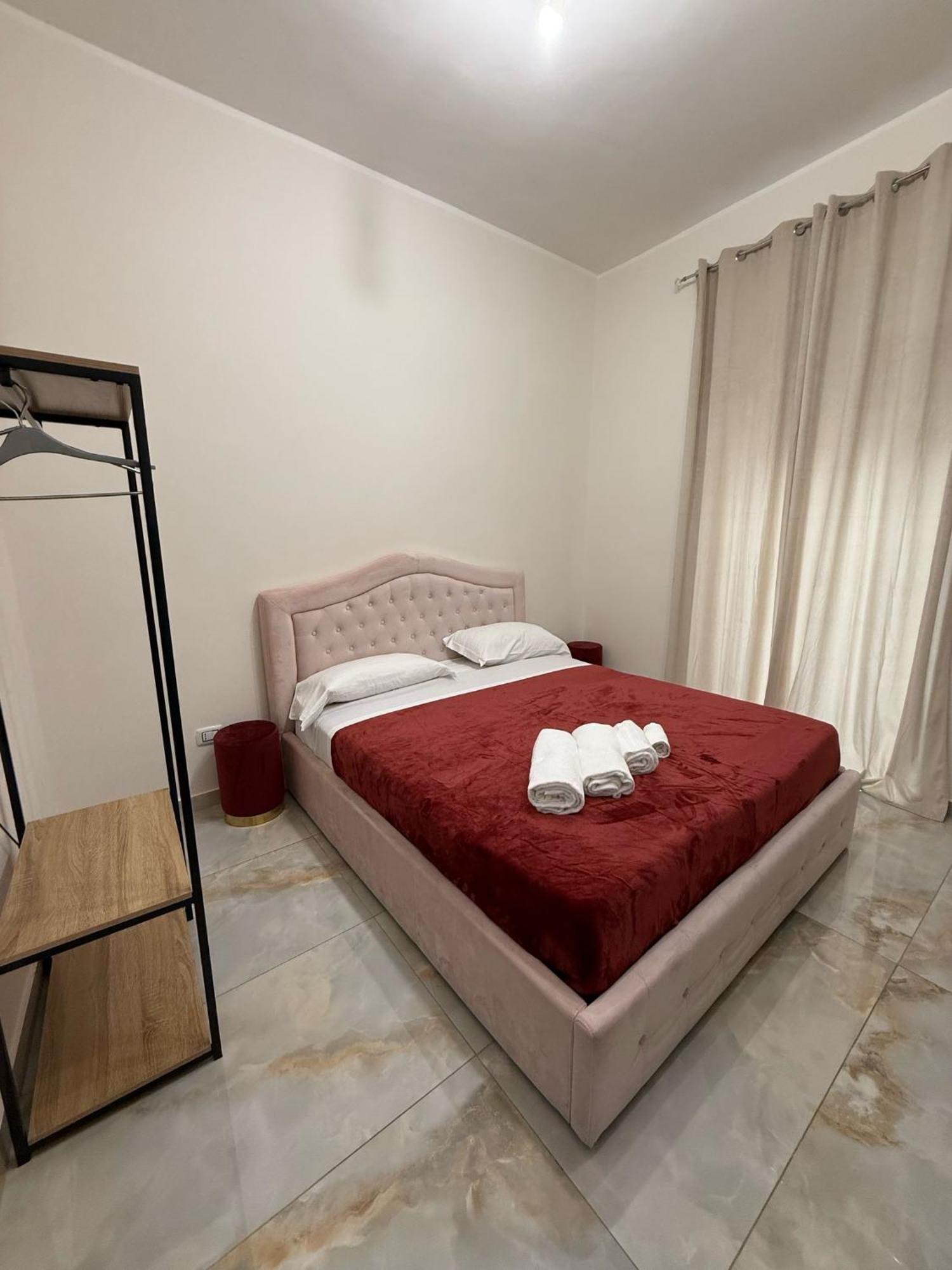 Valentino House Mattonelle Naples