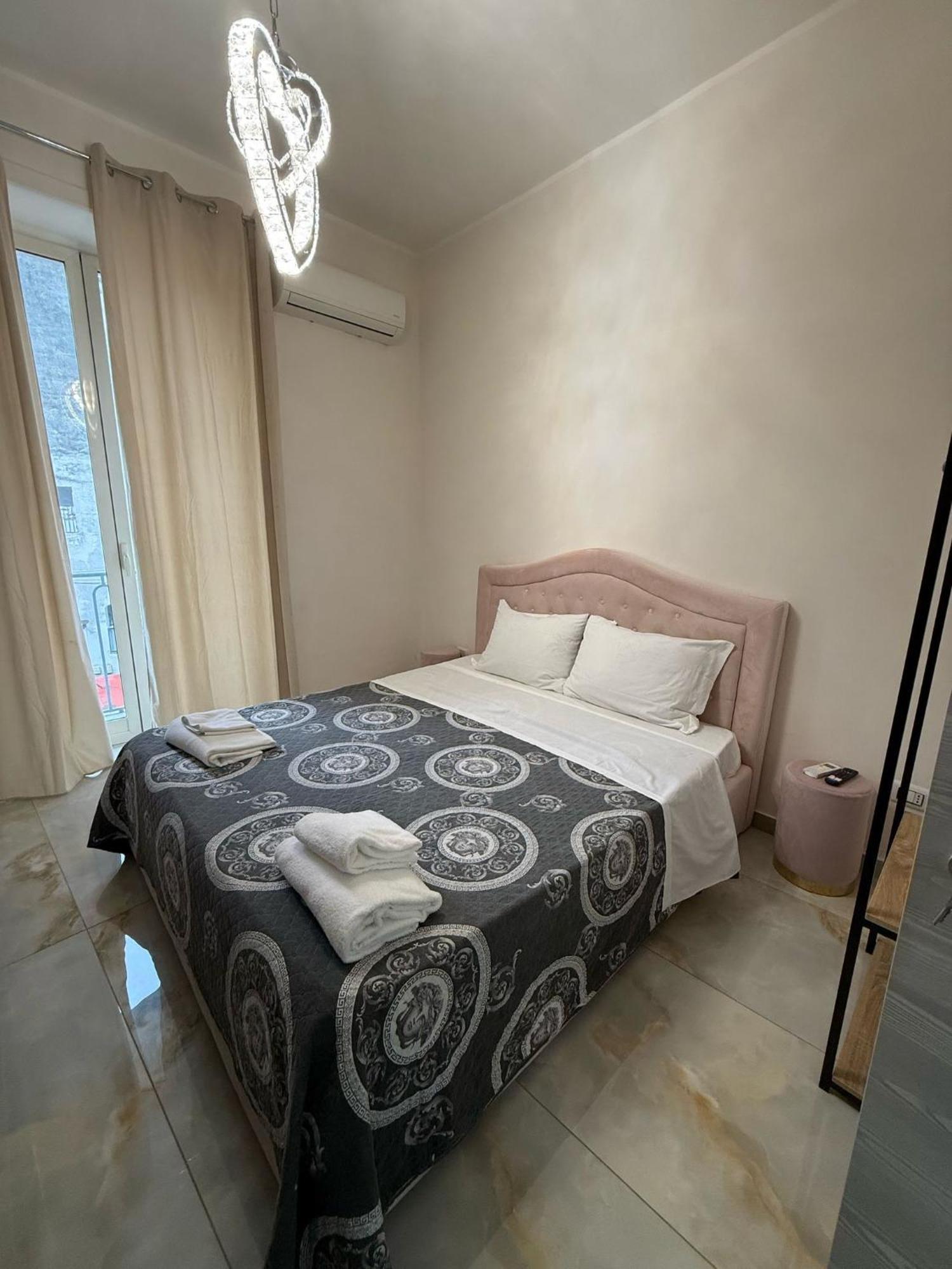 Valentino House Mattonelle Apartment